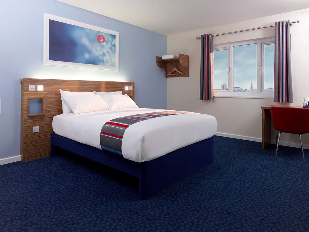 Travelodge Bournemouth Cooper Dean Phòng bức ảnh
