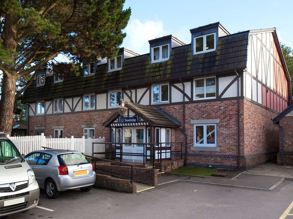 Travelodge Bournemouth Cooper Dean Ngoại thất bức ảnh